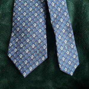 Louis Vuitton Blue Little Vivienne Patterned Men's Neck Tie